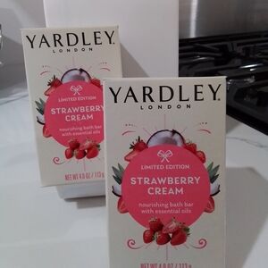 Yardley Strawberry Cream Bath Bar
